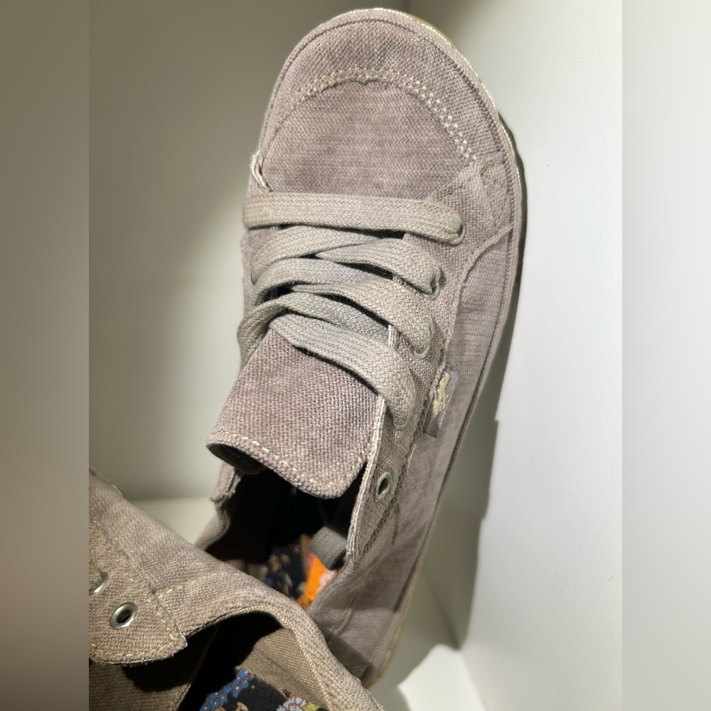 Rocket Dog Taupe Canvas Sneakers